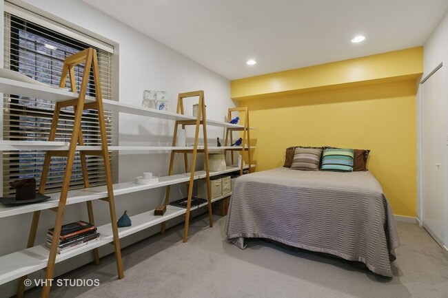 Foto del edificio - 1512 N Hoyne Ave