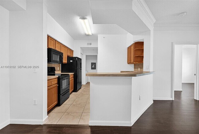 Foto del edificio - 2101 Myrtlewood Cir E