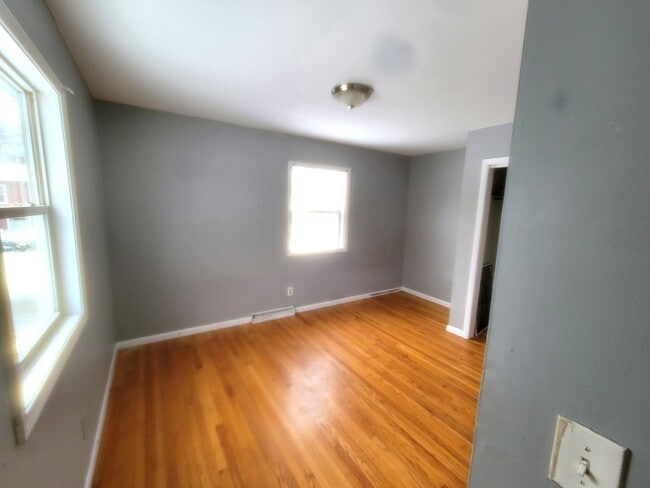 Foto del edificio - 319 N Hugh St