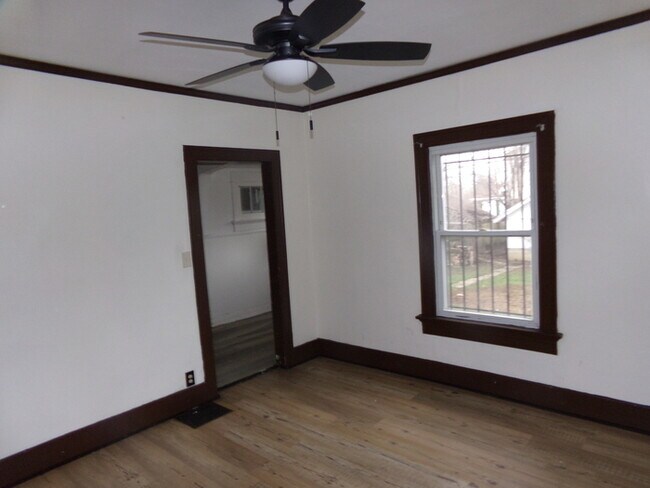 Building Photo - Charming 3 Bed 1 Bath Home