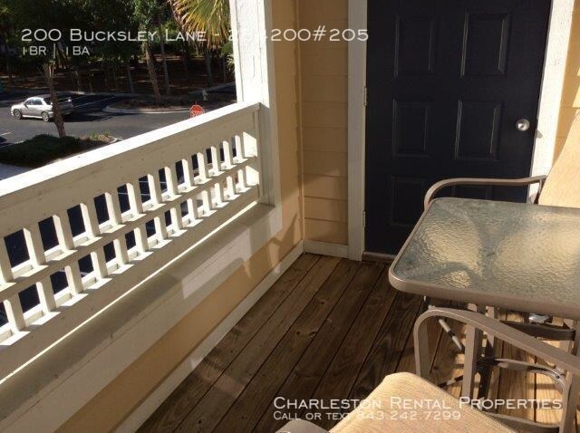 Building Photo - 200 Bucksley Ln