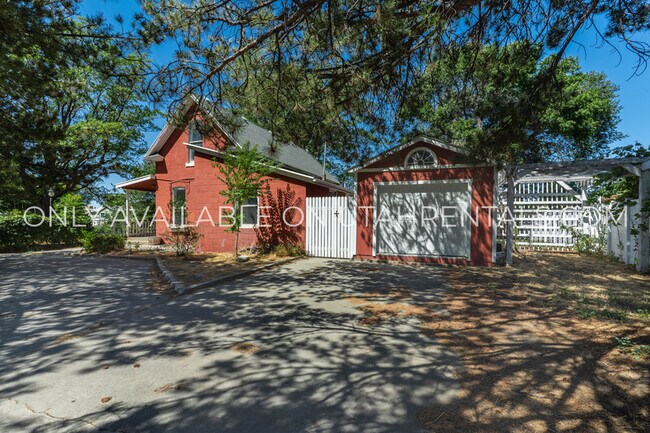 Foto del edificio - 10470 S Columbine Cir