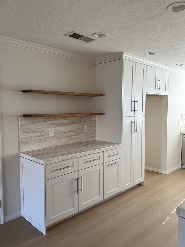 Building Photo - 6624 Trilby Ct