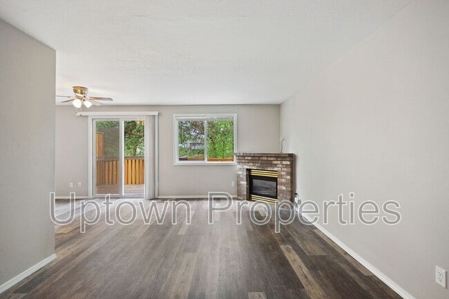 Foto del edificio - 6133-6135 SE Frances St.