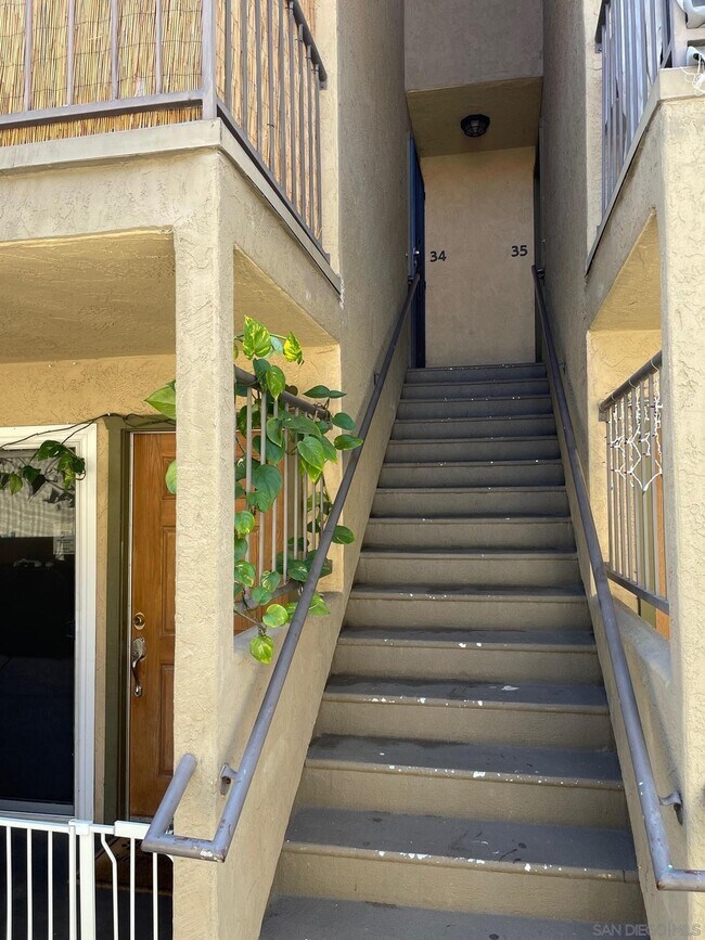 Foto del edificio - 4222 Menlo Ave