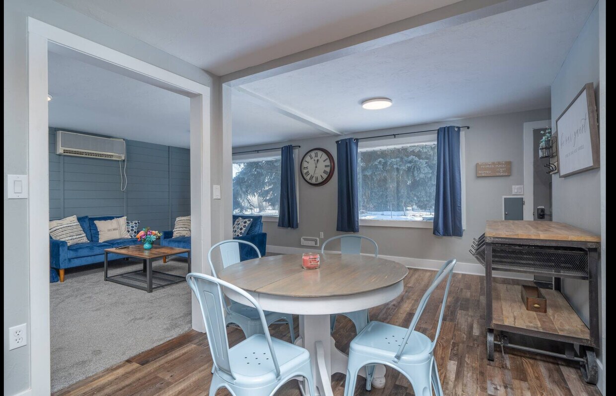 Primary Photo - 355 Lomax St