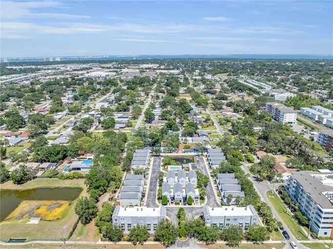 Foto del edificio - 4703 Jennings Bay Ct
