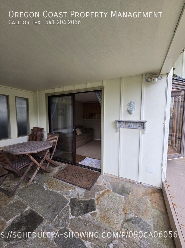 Foto del edificio - 4503 SW Beach Ave