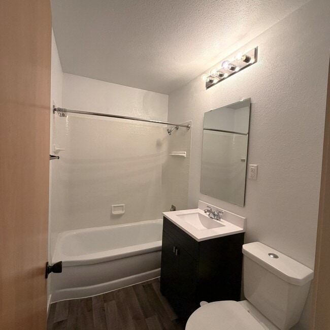 Building Photo - 1407 13th St NW