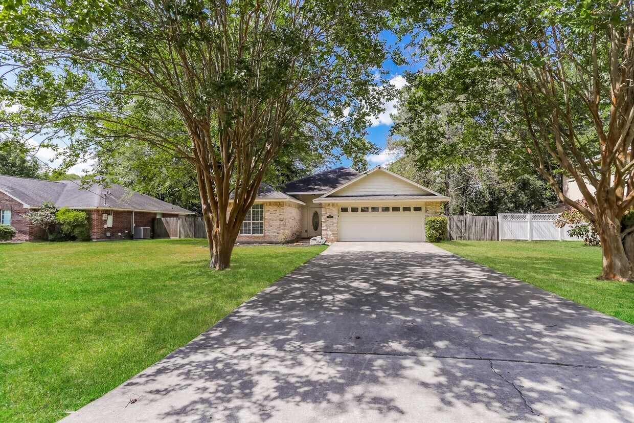 Foto principal - 7122 Woodland Oaks