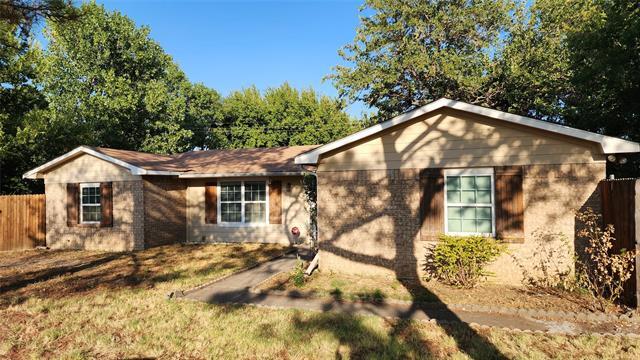 Foto principal - 808 Howell Dr