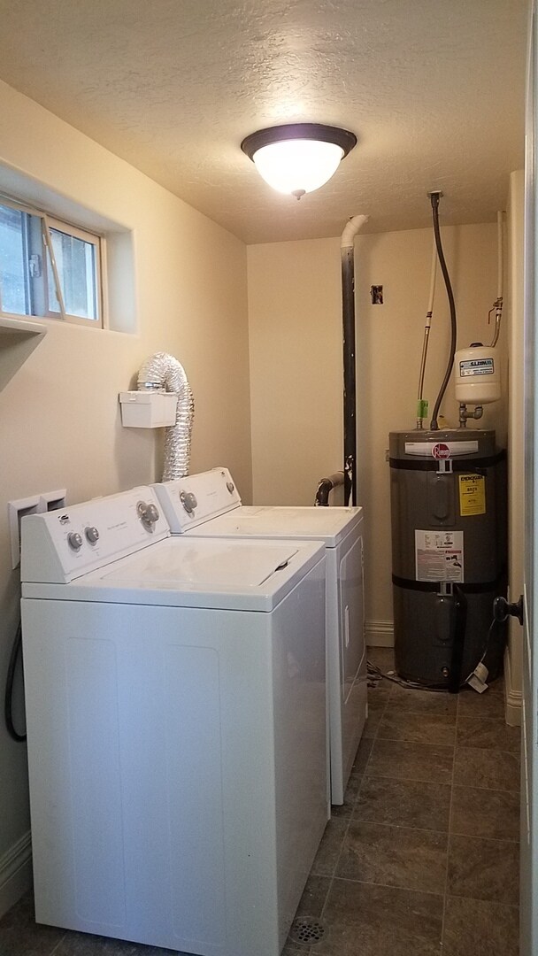 Building Photo - Move-In Discount - 2 Bedroom 1 Bath Baseme...