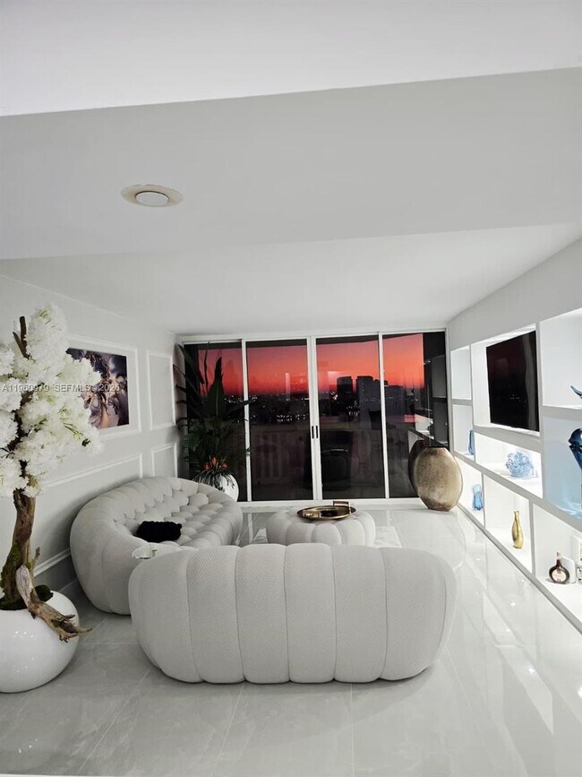 Foto del edificio - 1000 W Island Blvd