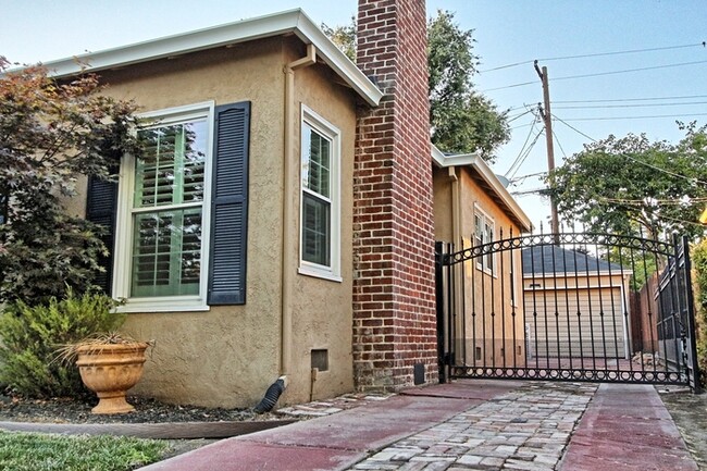 Building Photo - 455 N Tuxedo Ave