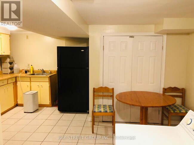 Building Photo - 82 Apache Trail