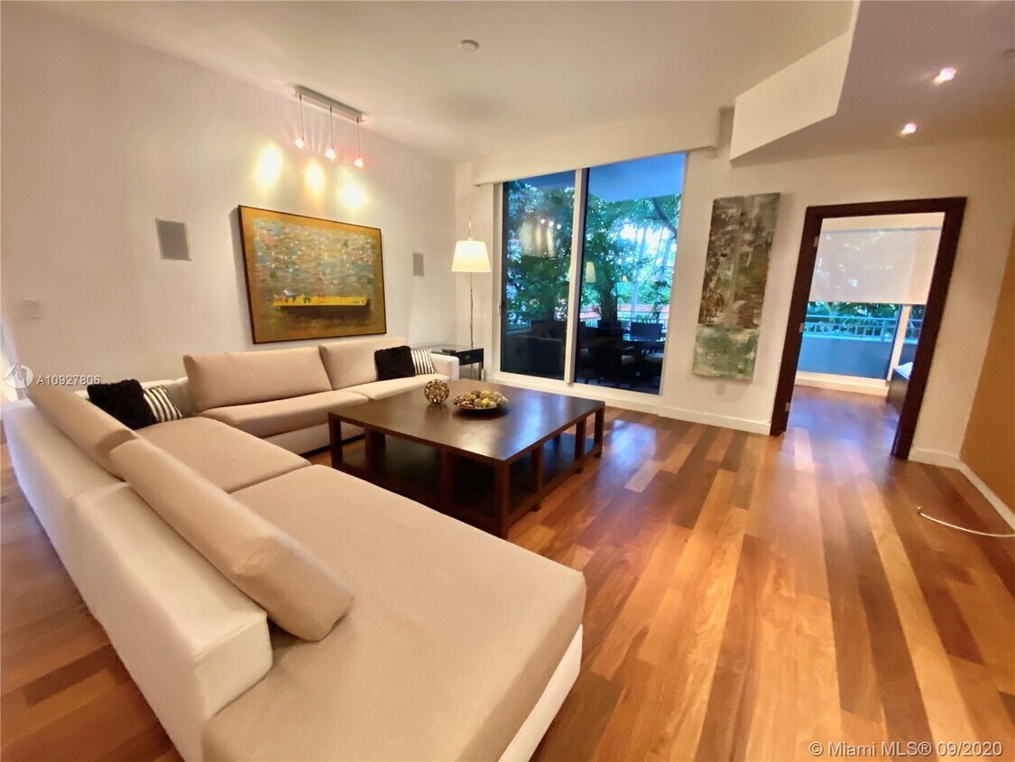 Foto principal - 791 Crandon Blvd