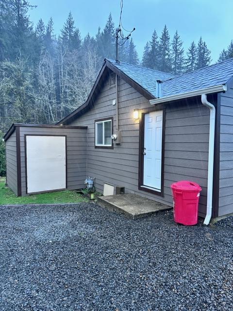 Building Photo - 5763 1/2 Salmon River Highway