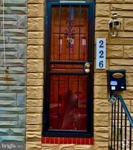 Building Photo - 226 N Glover St