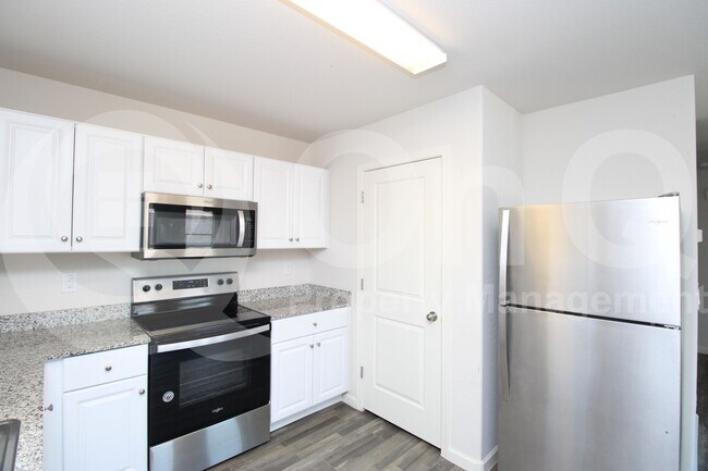 Building Photo - 961 W Verde Ln