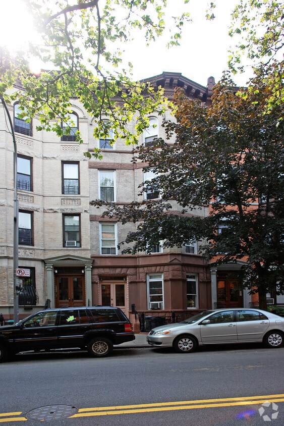 Primary Photo - 355 6th Ave