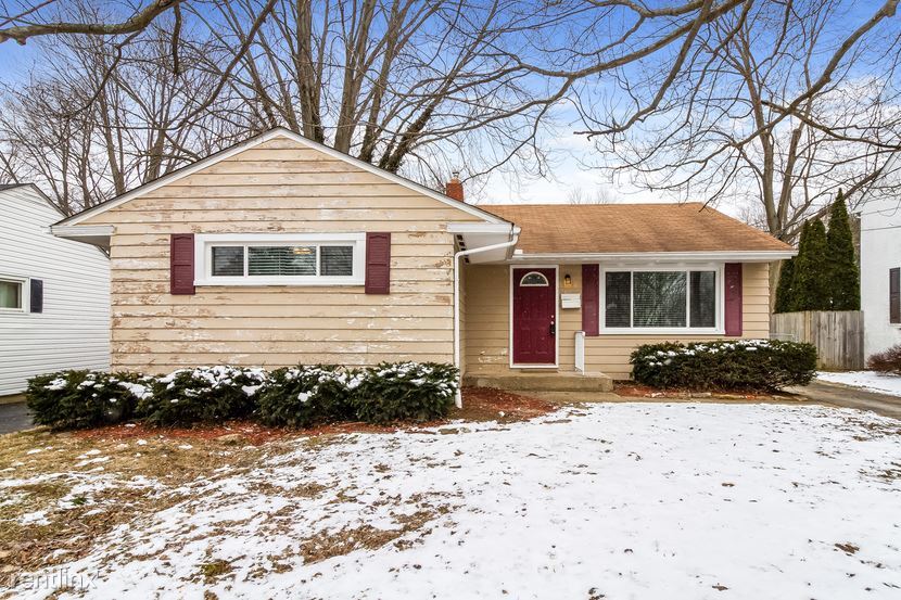 Primary Photo - 3 br, 1 bath House - 248 E Walnut St