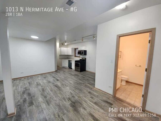 Building Photo - Newly rehabbed 2bed/ 1ba Wicker park GARDE...