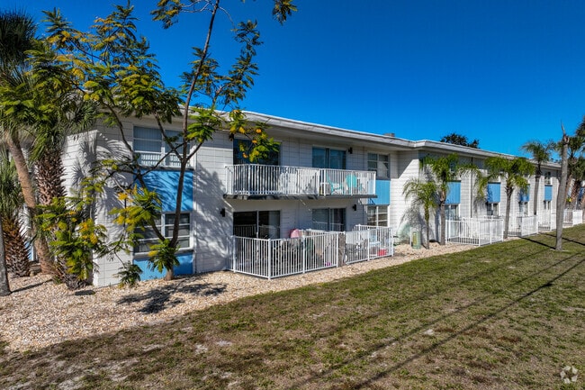 Building Photo - CasaDova