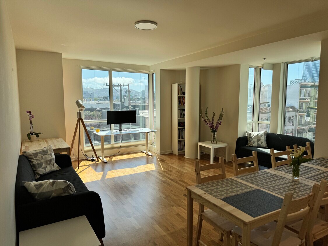 Foto principal - 555 4th St