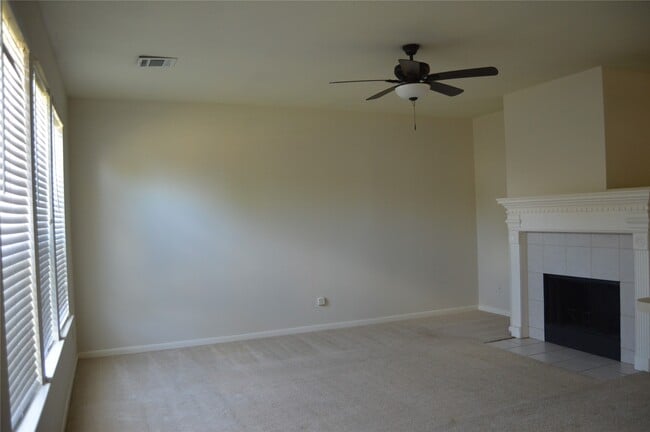 Building Photo - 2423 Waterwood Dr