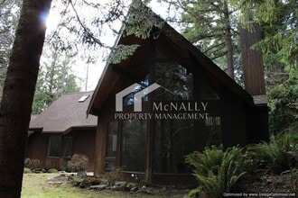 Building Photo - 4701 83rd Ave NW