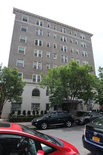 Primary Photo - 1920 S St NW