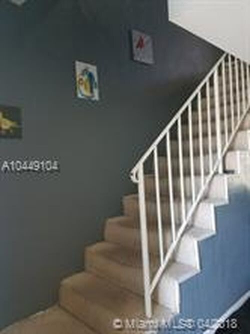 Foto del edificio - 6709 N Kendall Dr