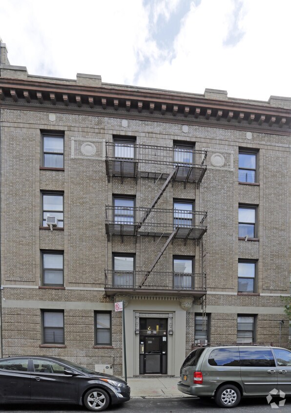 Building Photo - 3405 34th St