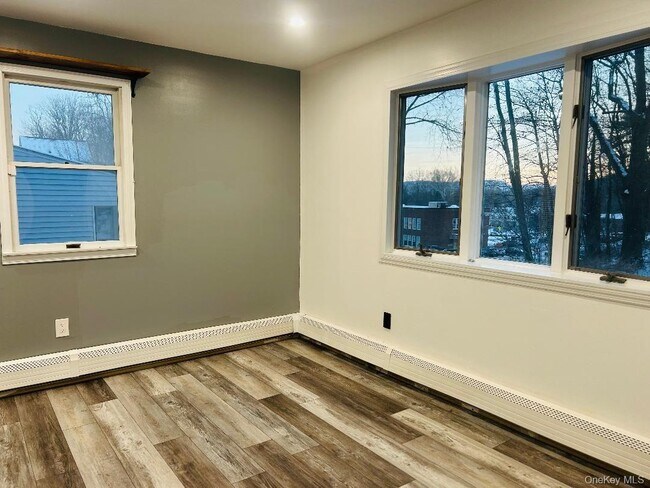 Building Photo - 67 Schneider Ave