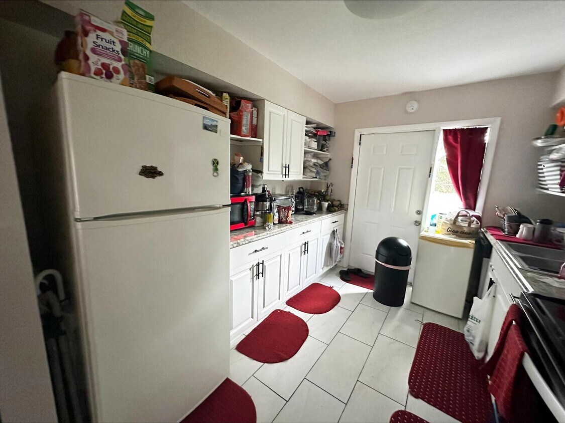 Primary Photo - 3724 NW 115th Way