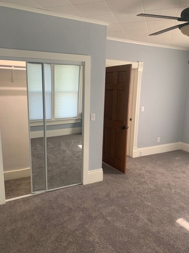 Foto del edificio - 704 Otter Ave