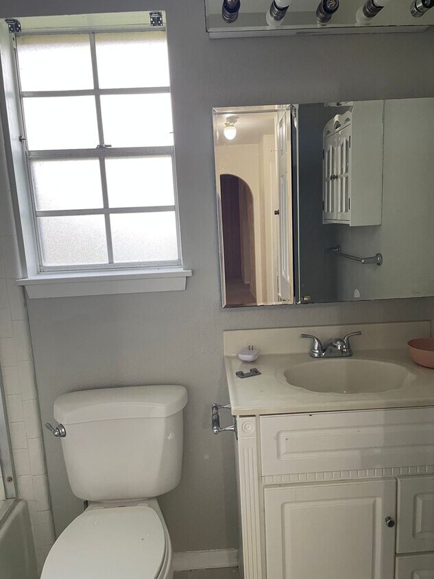 Primary Photo - Remodeled Bossier 4 Bedroom Home