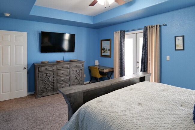 Foto del edificio - 15433 Cruiser St