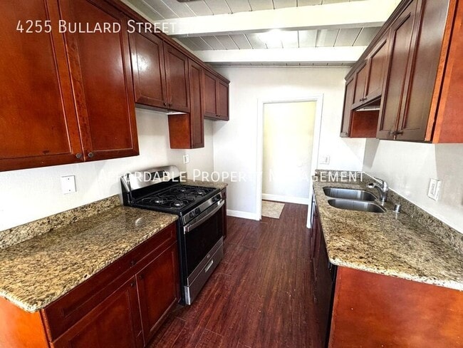 Building Photo - 4255 Bullard St