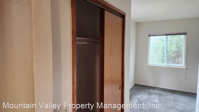 Building Photo - 1 br, 1 bath House - 15601 You Bet Rd