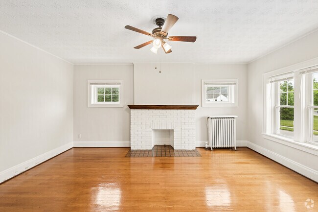 1 dormitorio, 1 baño - 600 pies cuadrados - Sala de estar - Waterbury Apartments