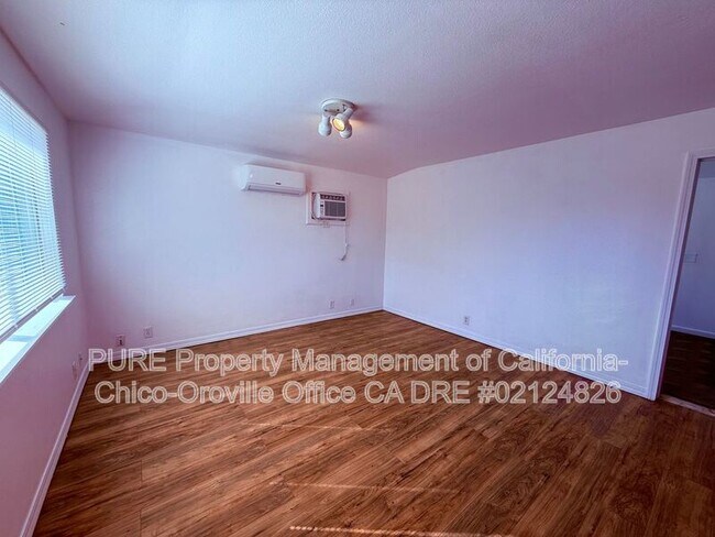 Foto del edificio - 997 Harlan Ave