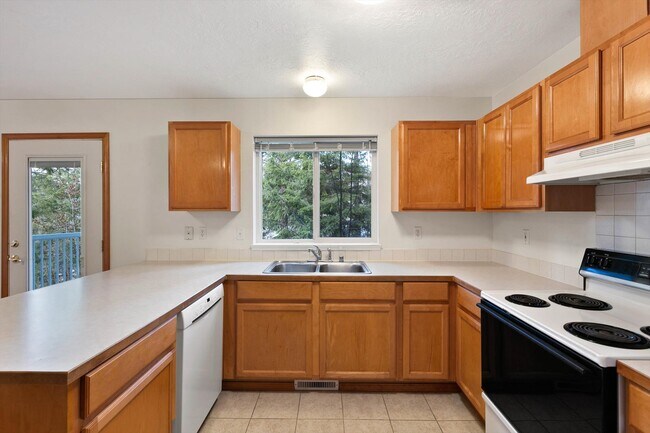 Building Photo - 1323 W Qualchan Dr