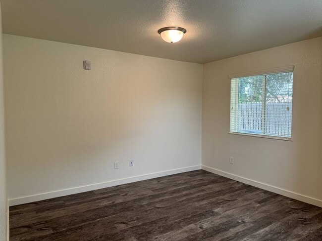 Foto del edificio - 21155 Gosling Rd