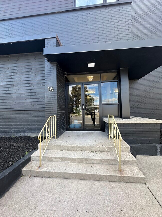 Building Photo - LUXURY TWO BEDROOM SUITE IN ST. THOMAS