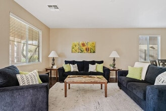 Building Photo - 488 E Diamond Trail