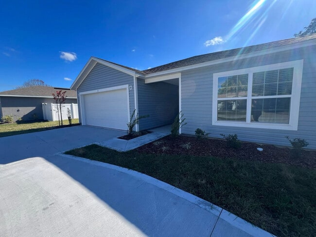 Building Photo - 4 Pritchard Dr