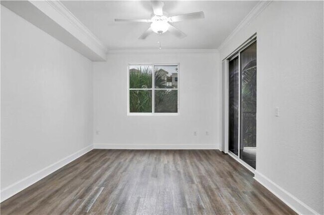 Foto del edificio - 1690 Renaissance Commons Blvd