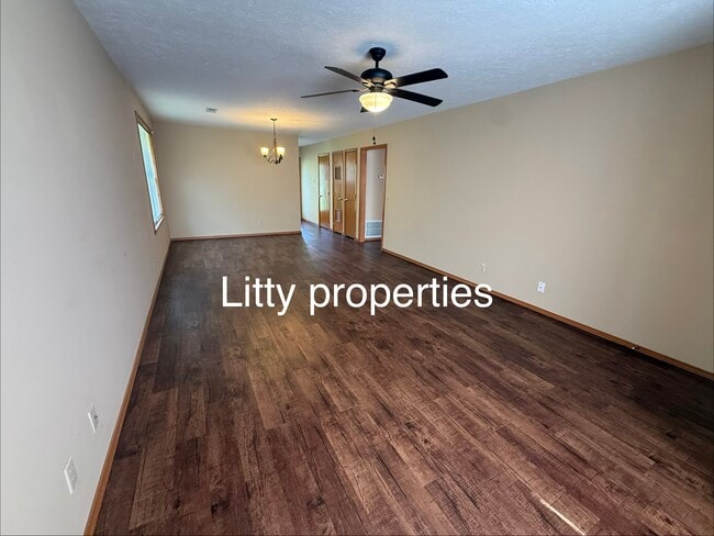 Building Photo - 1505 Stonebrook Ct
