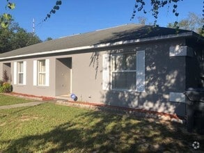 Building Photo - 3215 Emanuel Dr